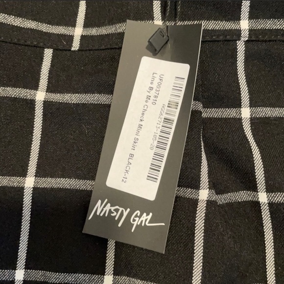 NWT Nasty Gal Check A Line Mini Skirt ~ Size 8 - Picture 6 of 6